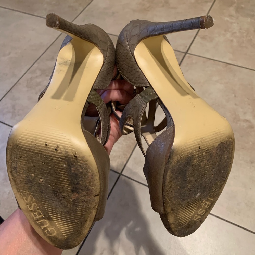 Guess Arely Open-Toe Leather Olive Green Heels - Picture 6 of 6